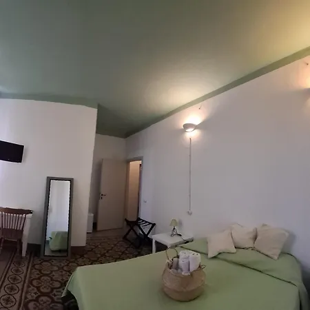 Casa de hóspedes Aghinas Bosa