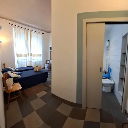 בית הארחה Aghinas