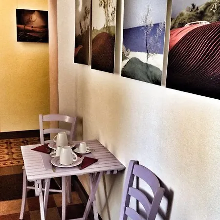 Casa de hóspedes Aghinas Bosa