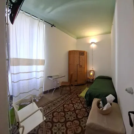Aghinas Guest house