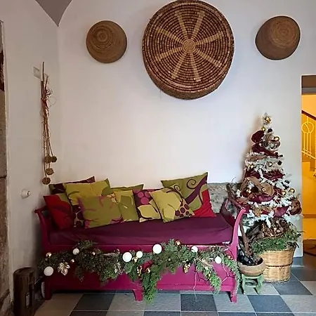 Aghinas Pensionat 3*